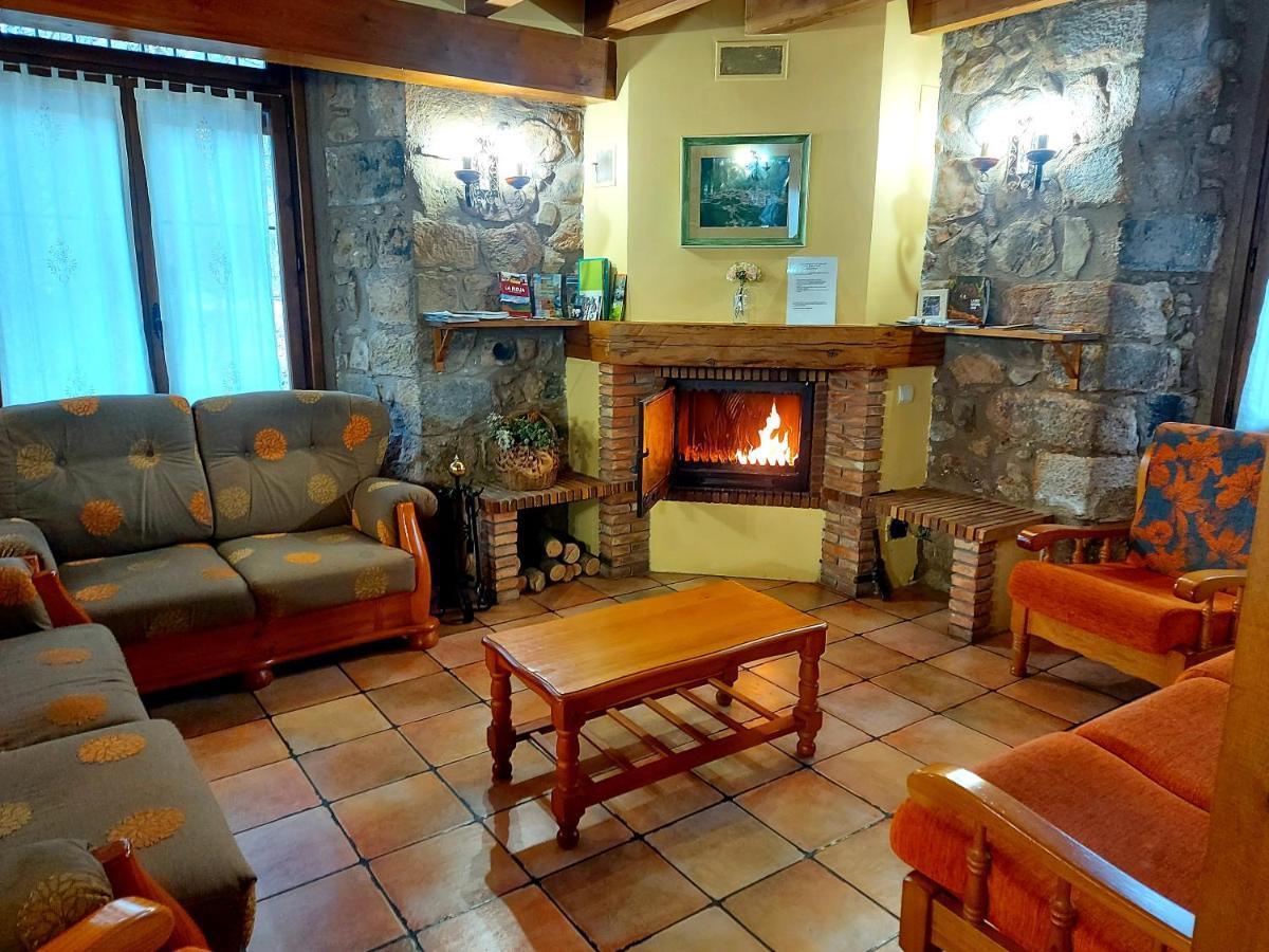 ビジョスラド・デ・カメロス Casa Rural El Quemaoゲストハウス エクステリア 写真