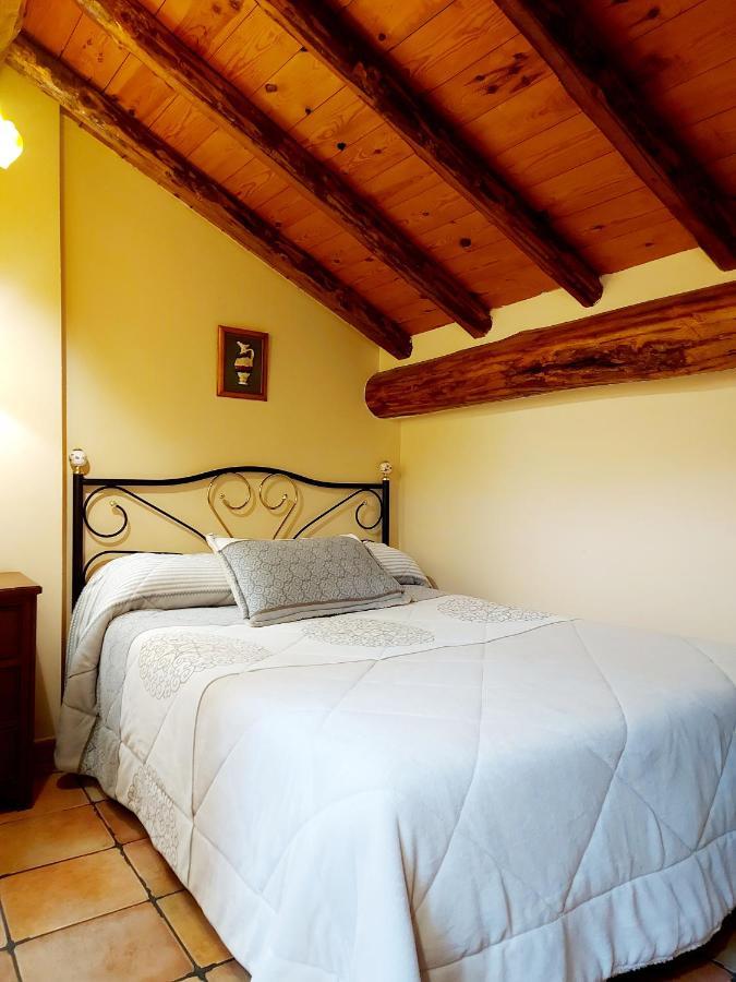 ビジョスラド・デ・カメロス Casa Rural El Quemaoゲストハウス エクステリア 写真