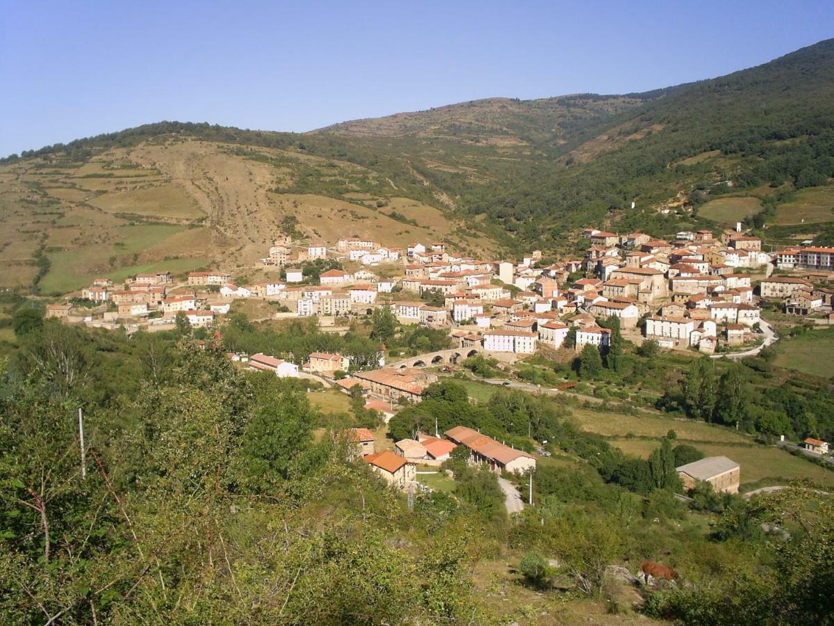 ビジョスラド・デ・カメロス Casa Rural El Quemaoゲストハウス エクステリア 写真