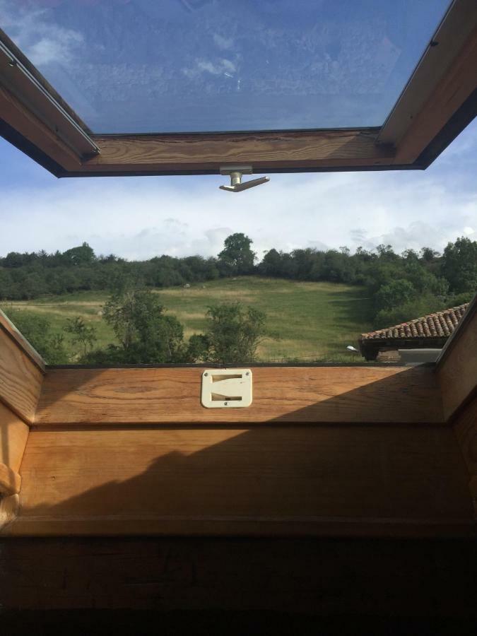 ビジョスラド・デ・カメロス Casa Rural El Quemaoゲストハウス エクステリア 写真